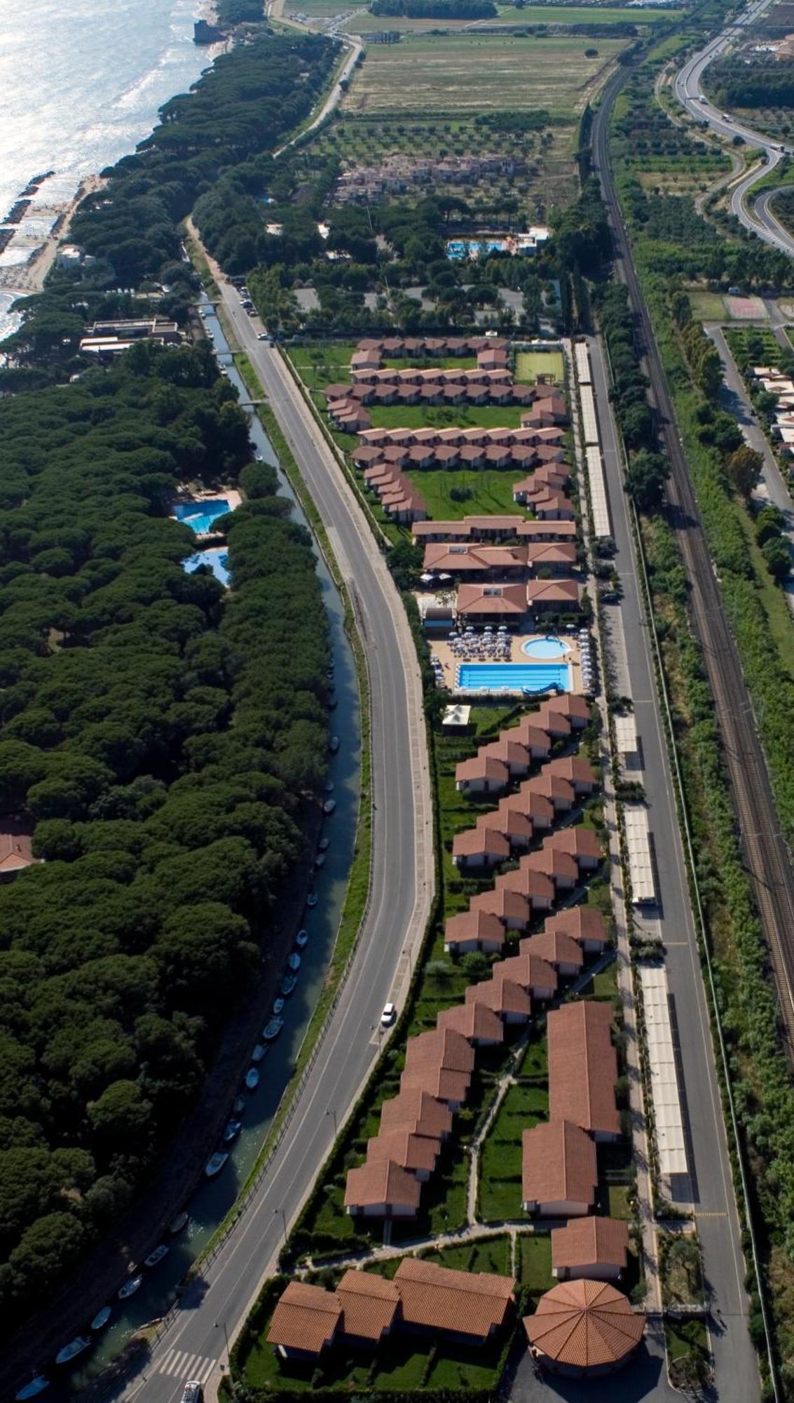 Villaggio Il Girasole Follonica Exterior foto